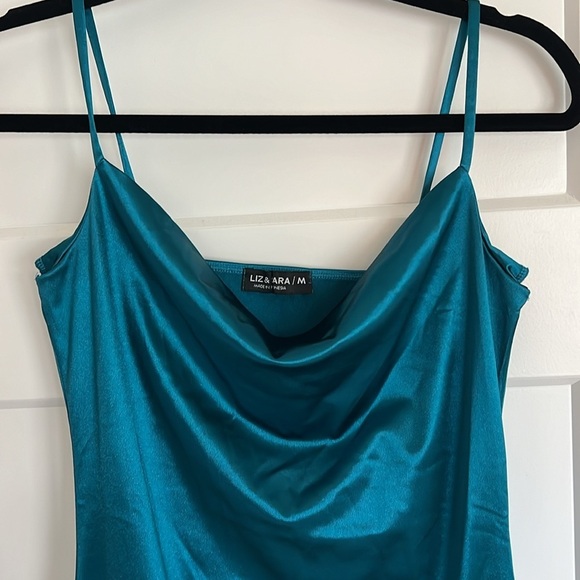 Turquoise Temptation: Bodycon Slip Mini Dress with Subtle Slit - Picture 3 of 4